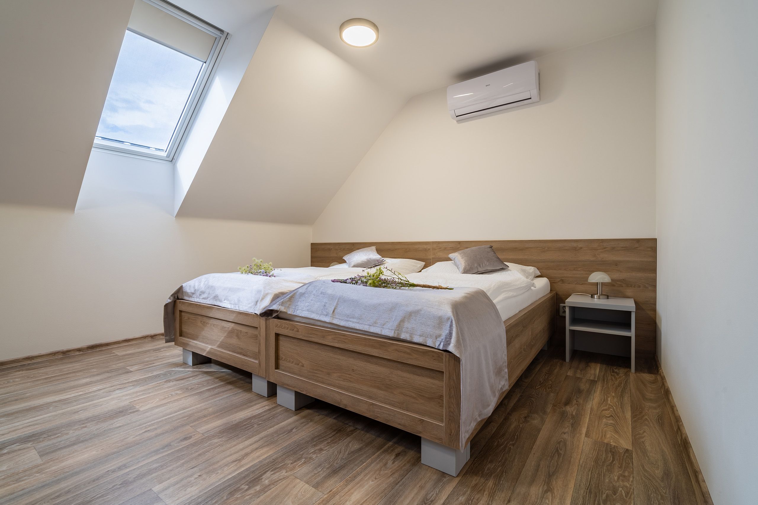 VÍNO FABIÁN rodinné vinařství a ubytování Čejkovice